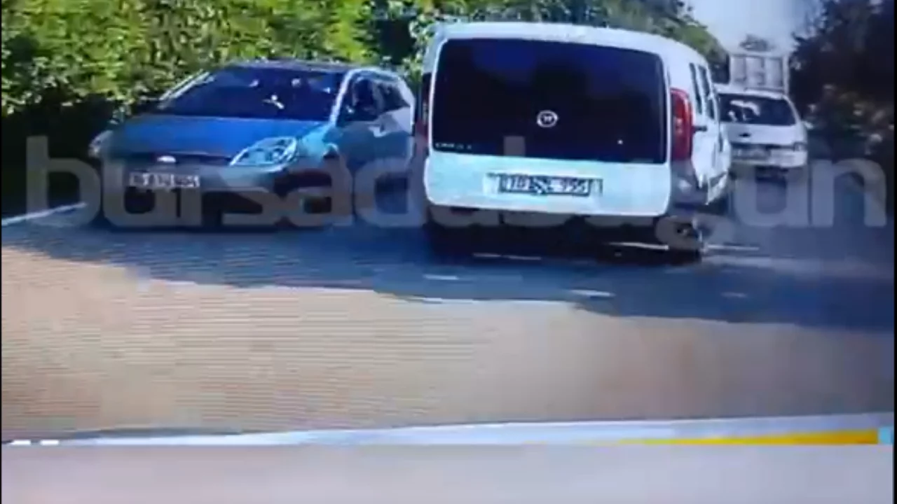 Bursa'da y&uuml;rekleri ağza getiren anlar! Ne kural dinledi ne de başkalarını d&uuml;ş&uuml;nd&uuml;