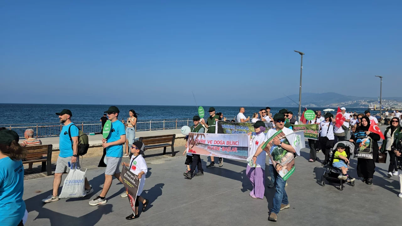 Mudanya'da anlamlı buluşma: &Ccedil;ocuklar ve aileler sağlıklı gelecek i&ccedil;in y&uuml;r&uuml;d&uuml;