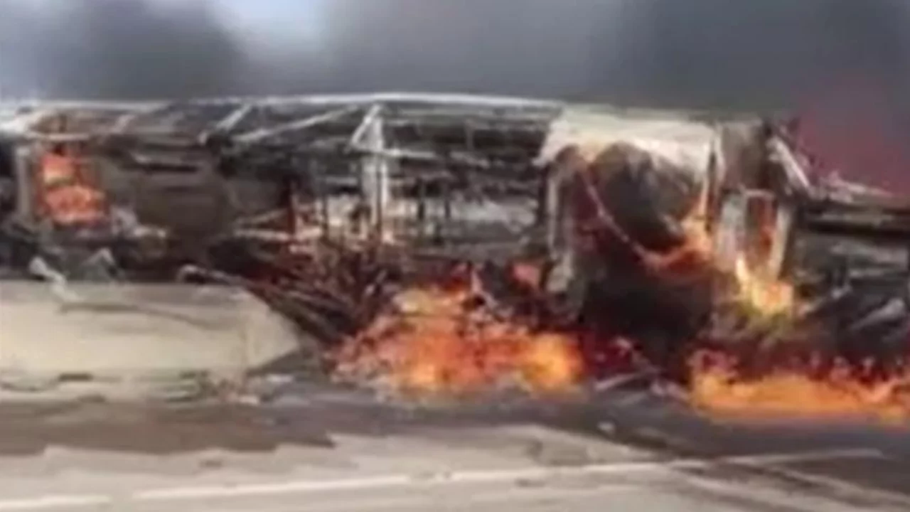Irak'ta feci otobüs faciası: Alevler içinde kalan araçta 25 can kaybı
