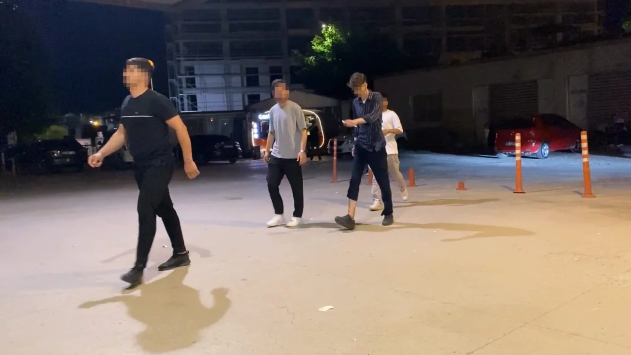 Bursa'da korkunç olay! Parka pompalı tüfekle saldırıda çok sayıda yaralı var...