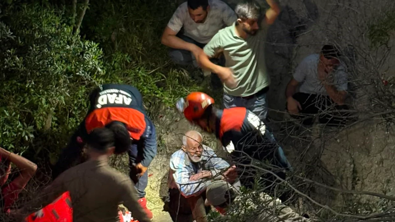 43 saatlik arama sonrası mucize kurtuluş: Alzheimer hastası yaşlı adam yaralı bulundu...