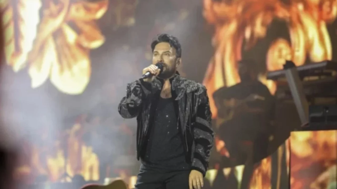 Tarkan'ın Ankara konserindeki hareketi gündem oldu!