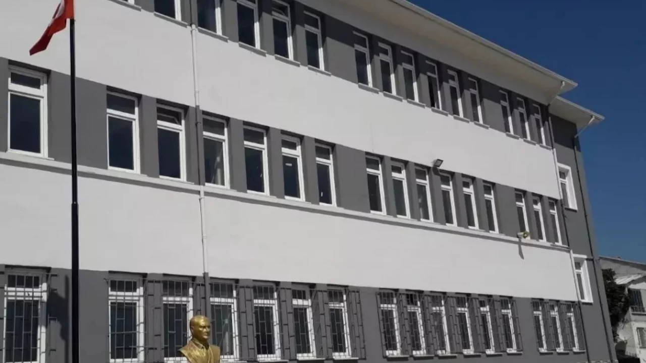 Orhangazi &Ccedil;ok Programlı Anadolu Lisesi'nde lojistik dalı a&ccedil;ıldı