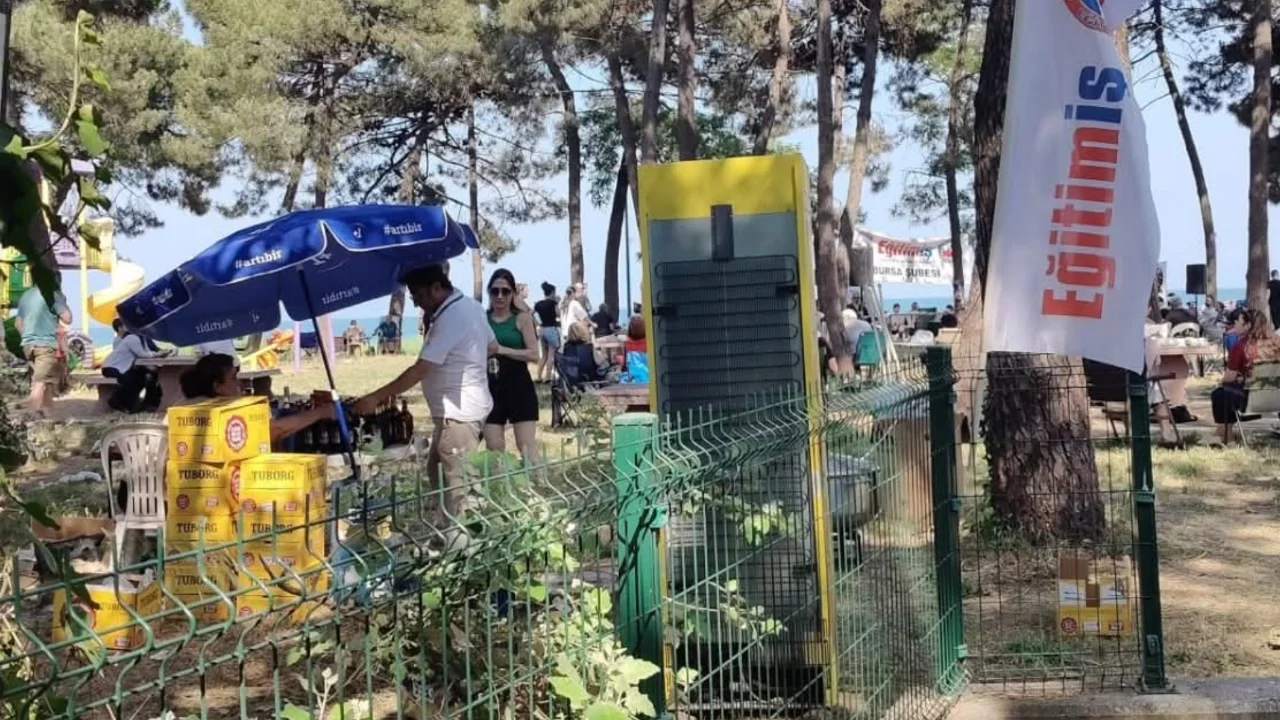 Bursa'da sendika etkinliğine alkol tartışması damga vurdu