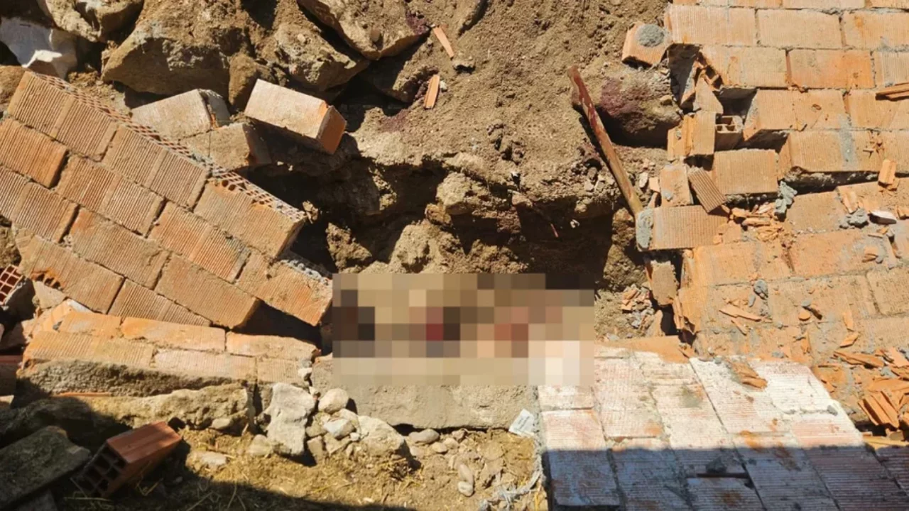 Bursa'da inşaat &ccedil;alışmasında duvar &ccedil;&ouml;kt&uuml;! Acı haber geldi