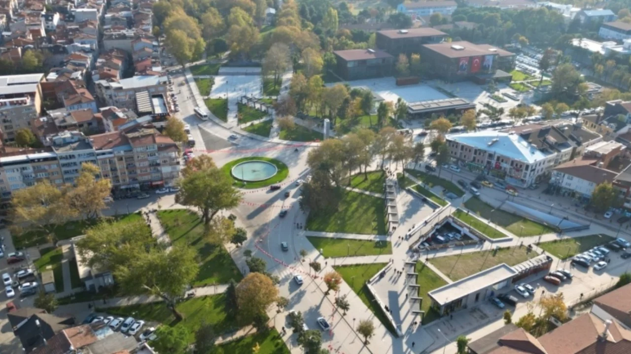İnegöl'de dönüşüm hamlesi: Parklar, otoparklar ve spor alanları...