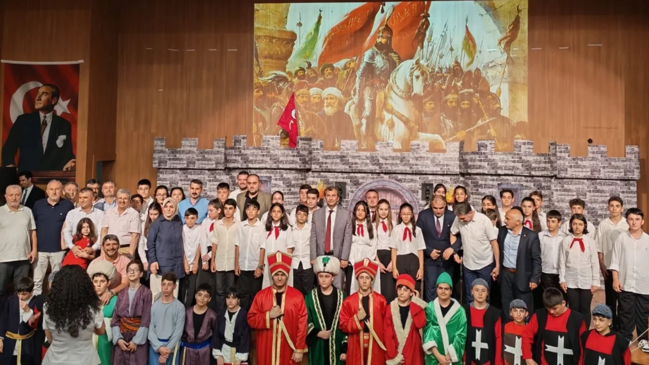 Orhangazi'de İstanbul'un Fethi'nin 573. yılı coşkuyla kutlandı