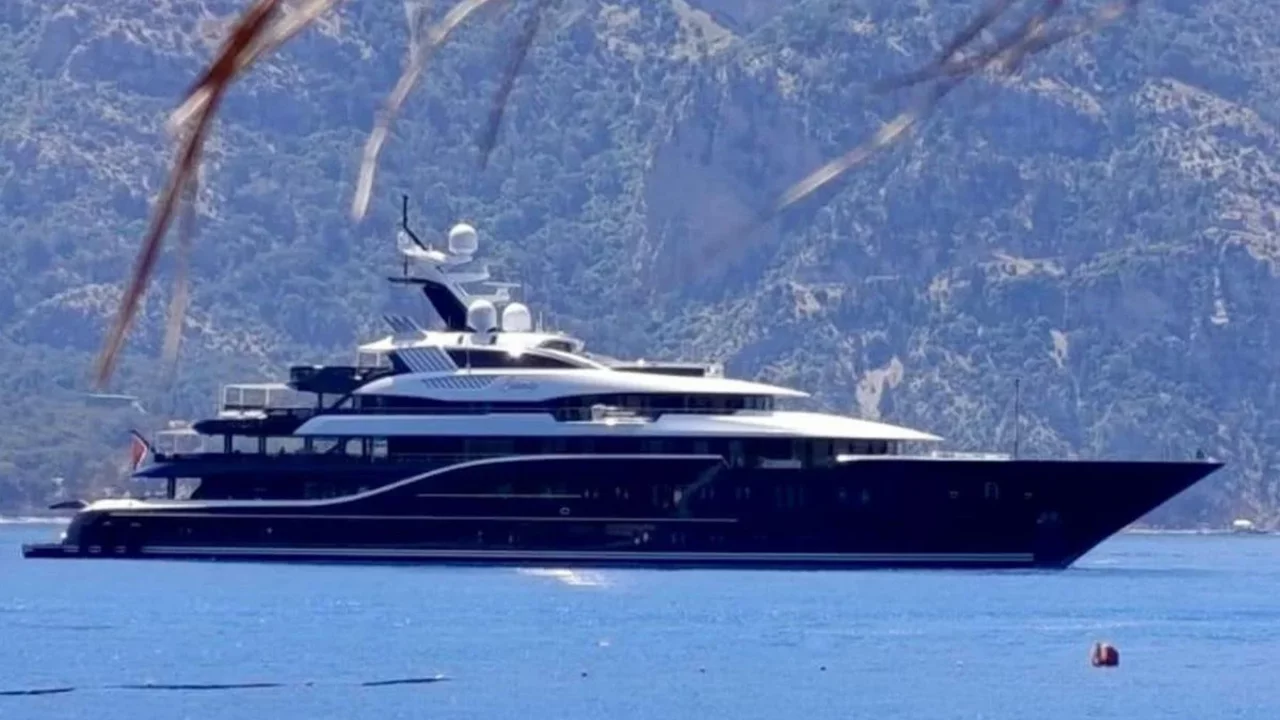 Suudi Kraliyet ailesi'nin "Yüzen Sarayı" Bodrum'da görüntülendi