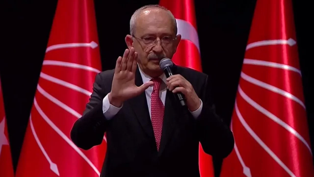 Kılı&ccedil;daroğlu, CHP Genel Merkezi'nde k&uuml;rs&uuml;ye &ccedil;ıktı: "Kirli olanların işine son vereceğiz"