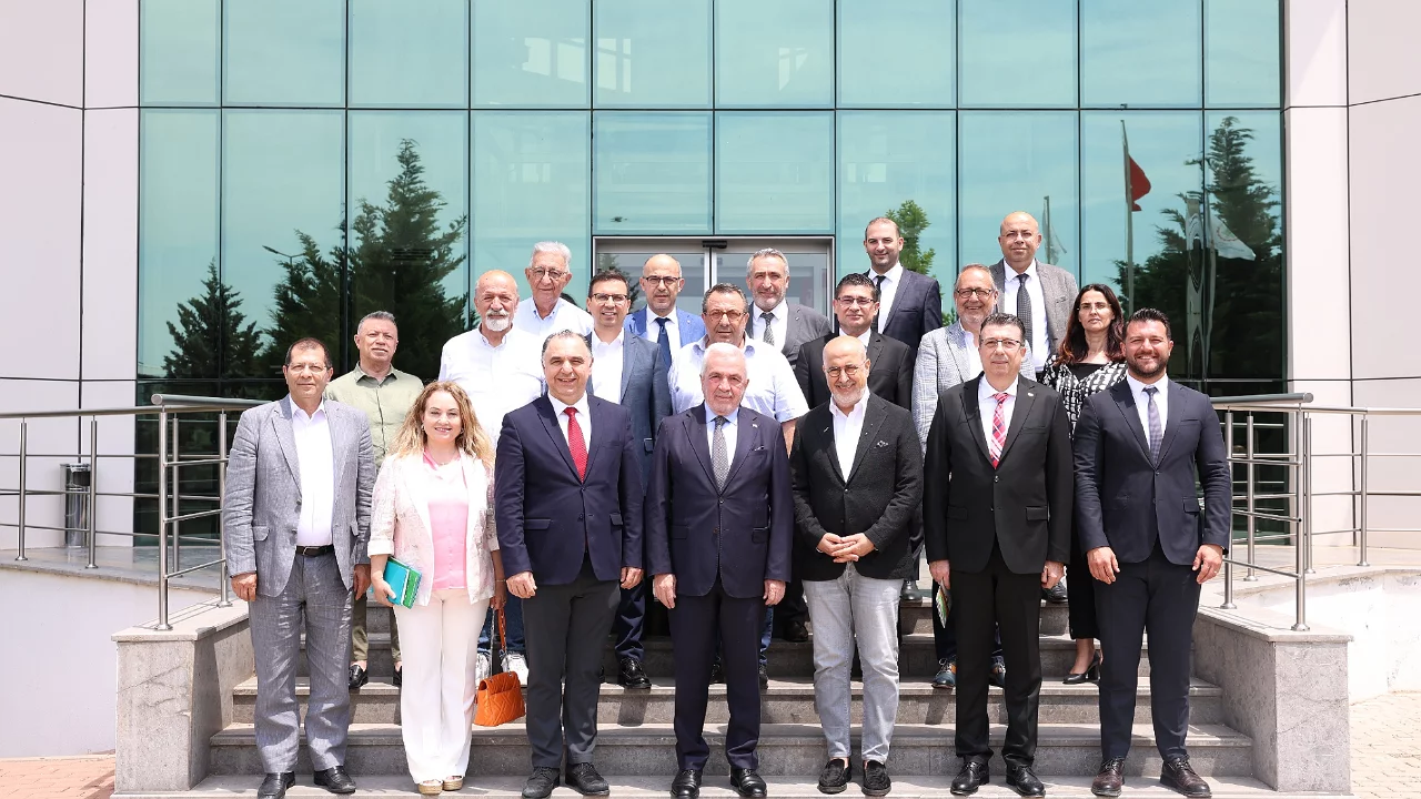 Başkan Şadi Özdemir sanayicilerle buluştu