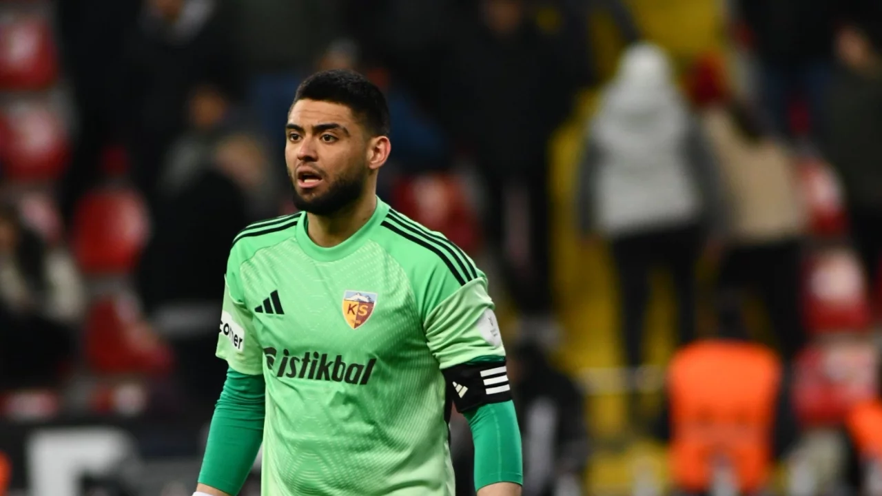 Tecr&uuml;beli kaleci Bilal Bayazit Kayserispor'a veda etti