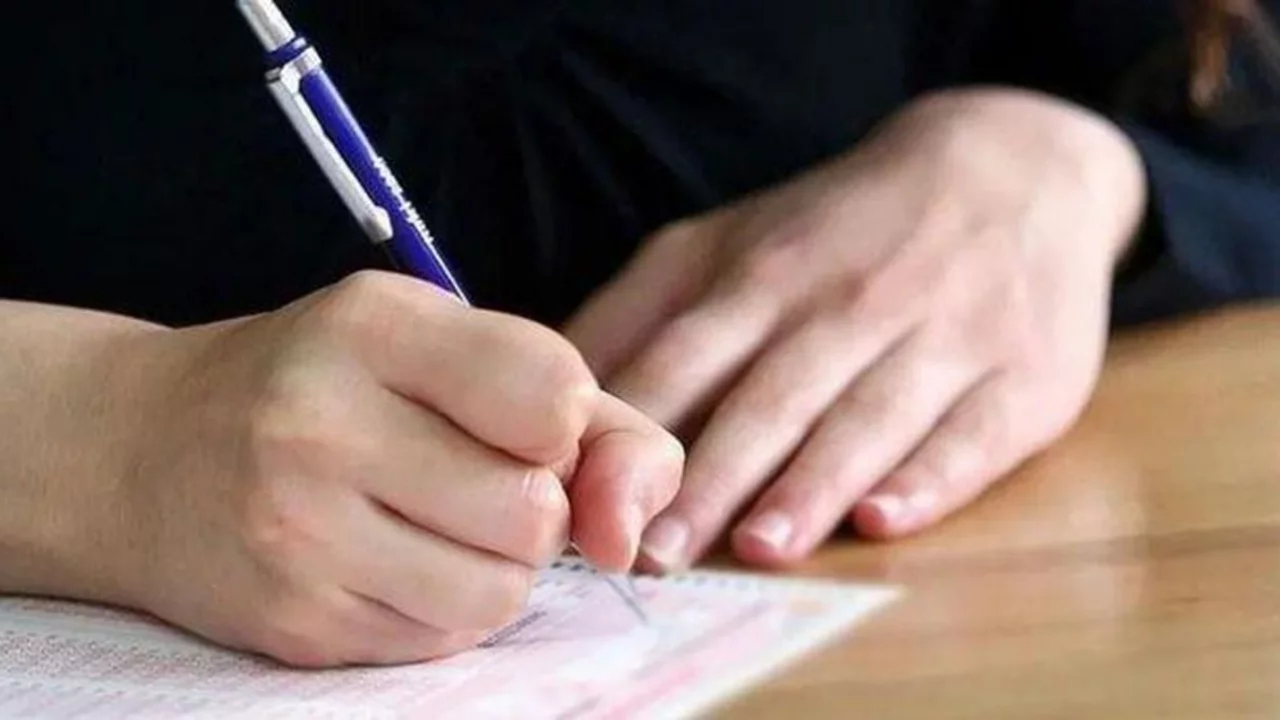 LGS'de kalem ve silgi veriliyor mu? LGS sınavına kalem getirilecek mi, u&ccedil;lu kalem, silgi, kalemtraş getirmek yasak mı?