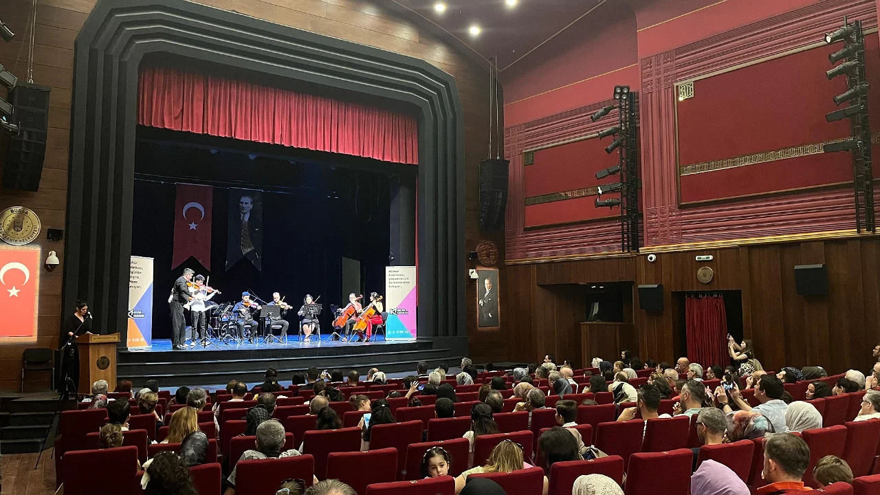 Kültür Fabrikası'nın kış dönemine görkemli kapanış 