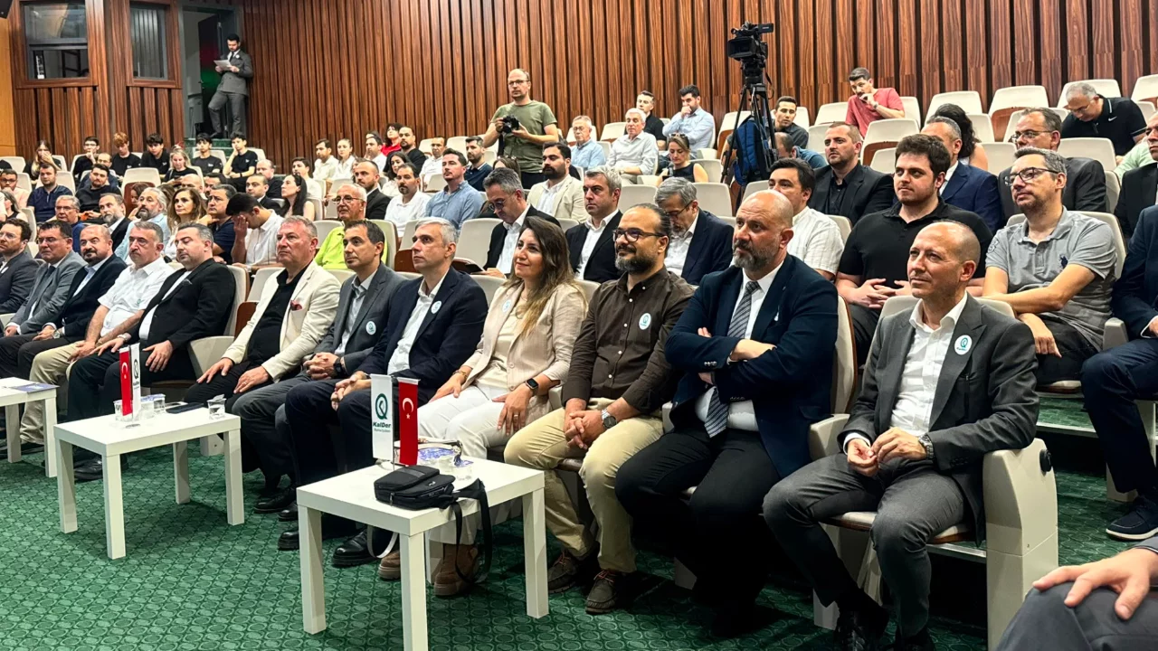 Bursa'da teknoloji ve inovasyon projeleri KalTek Cup 2026'da yarıştı