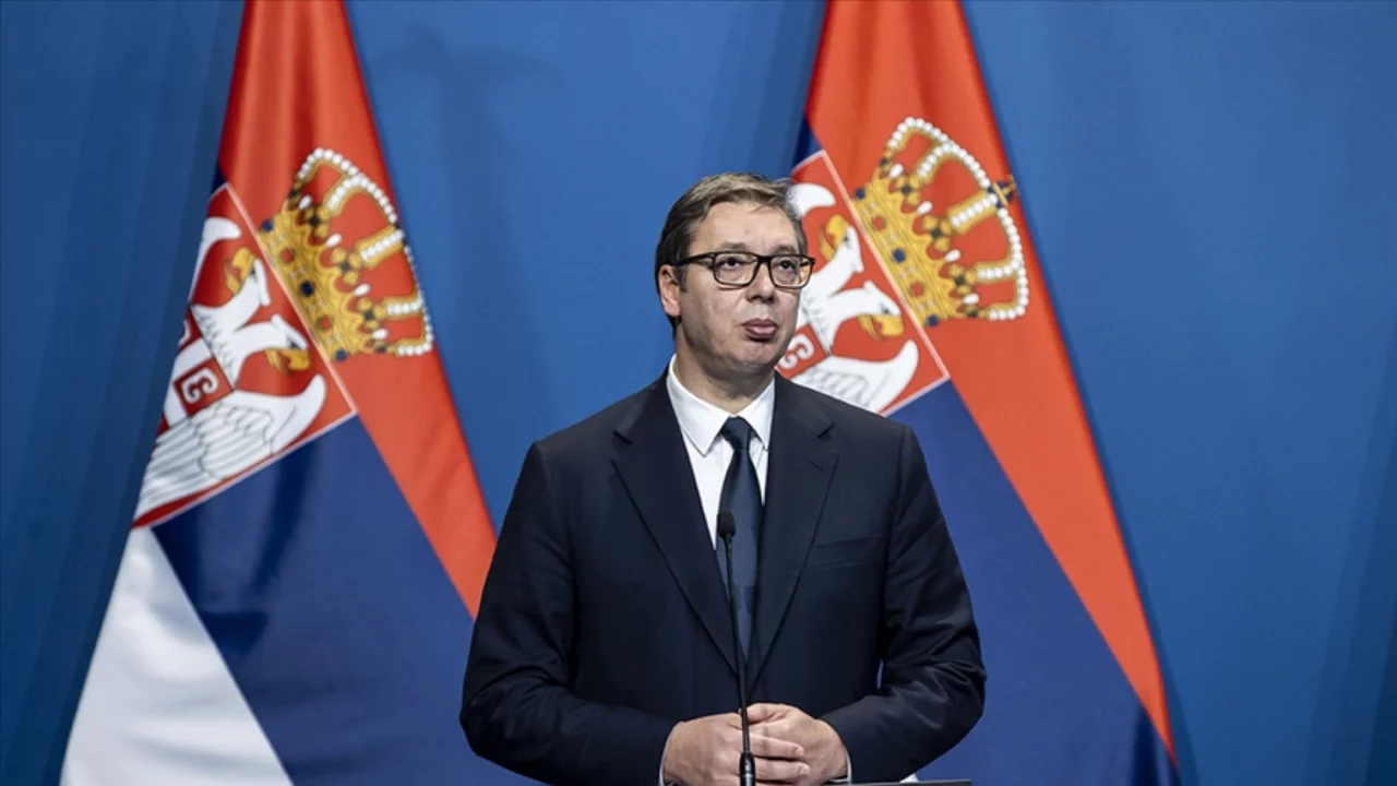 Sırbistan Cumhurbaşkanı Vucic'den istifa a&ccedil;ıklaması