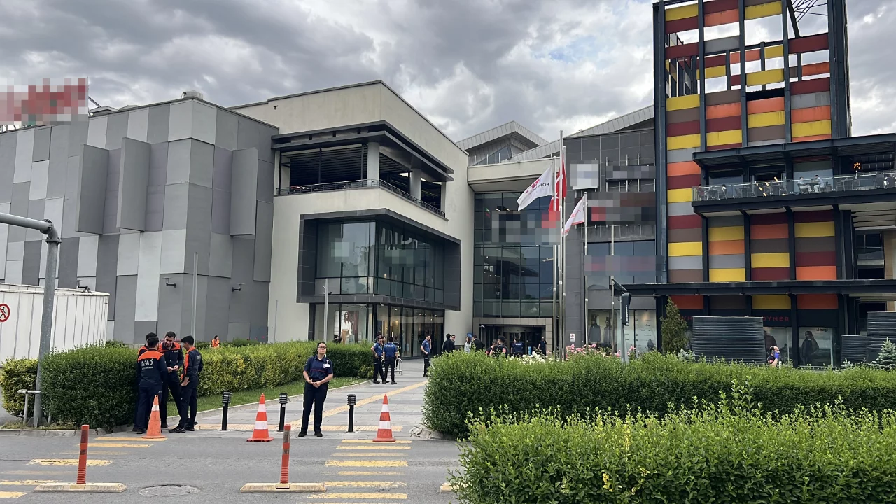AVM'de asılsız bomba ihbarı yapan &ccedil;ocuk yakalandı