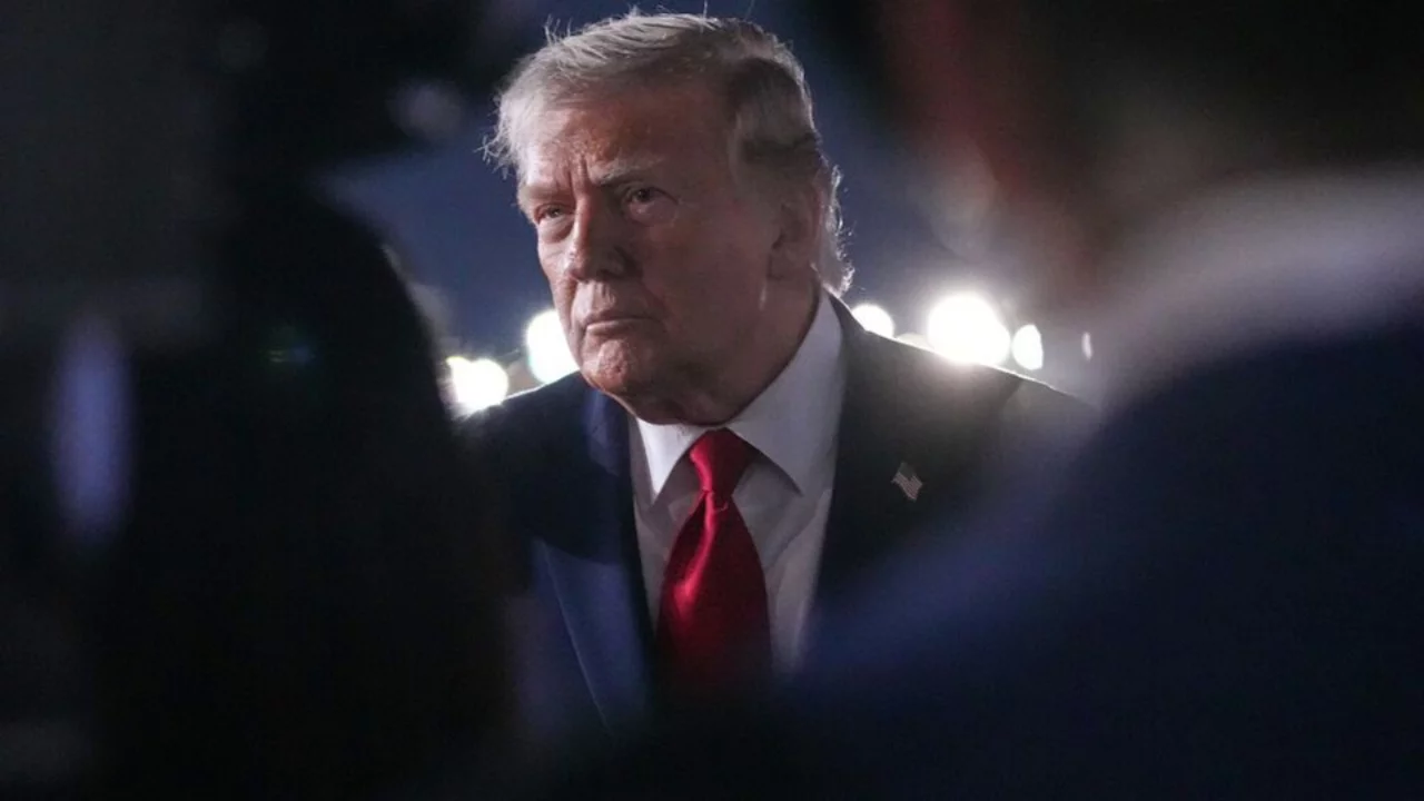 Trump'tan gerilimi artıran a&ccedil;ıklama! "İran'ı bu gece &ccedil;ok sert vuracağız"