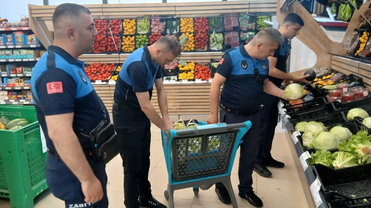 Bursa'da marketlerde fiyat oyunu! Rafta ayrı kasada ayrı fiyat...