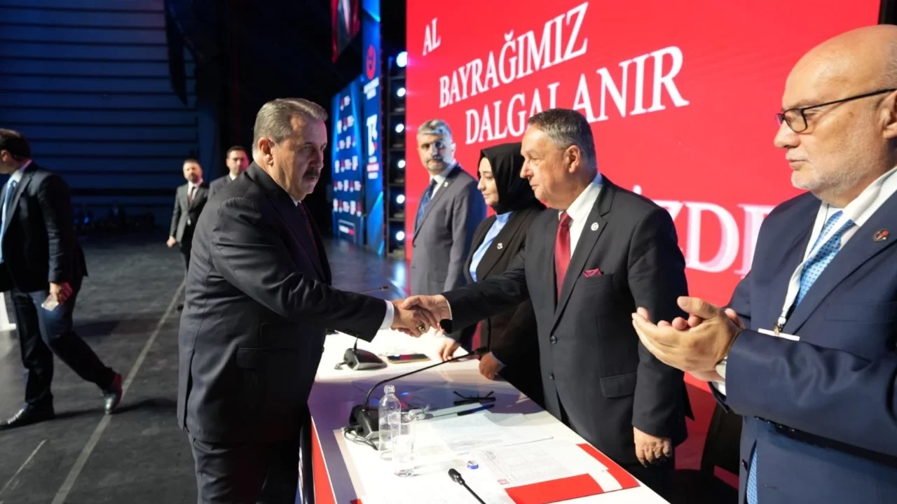 BBP Kurultayında Bursa etkisi dikkat &ccedil;ekti: MKYK'ya 5 isim birden se&ccedil;ildi
