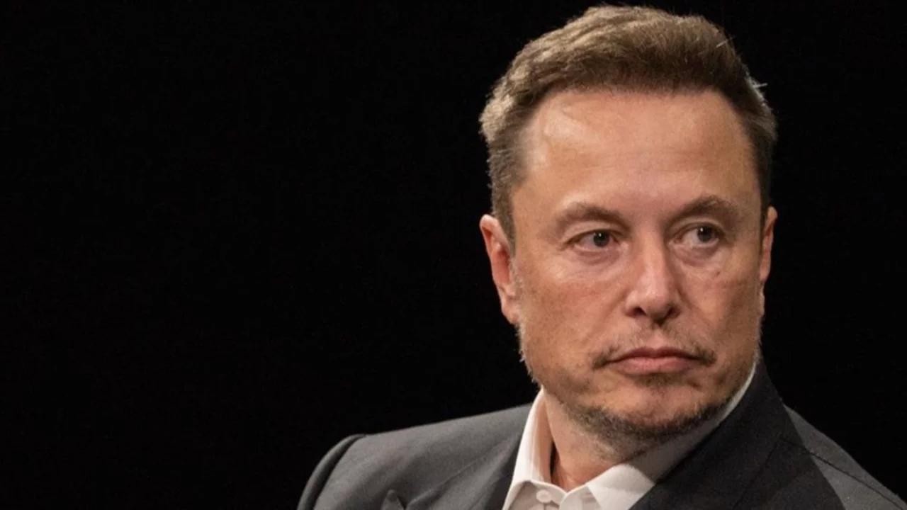 Elon Musk'tan kırılması zor rekor! Tarihin ilk trilyoneri oldu...