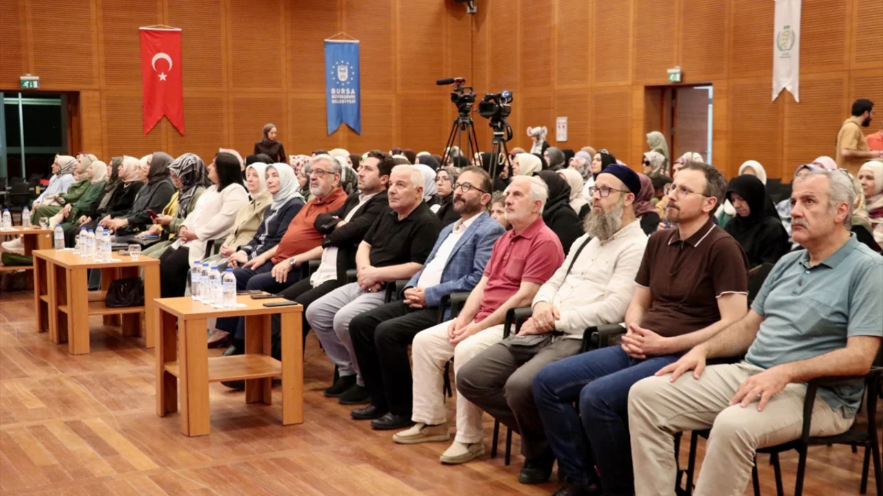 Bursa'da medya ve kadın g&uuml;ndemi masaya yatırıldı