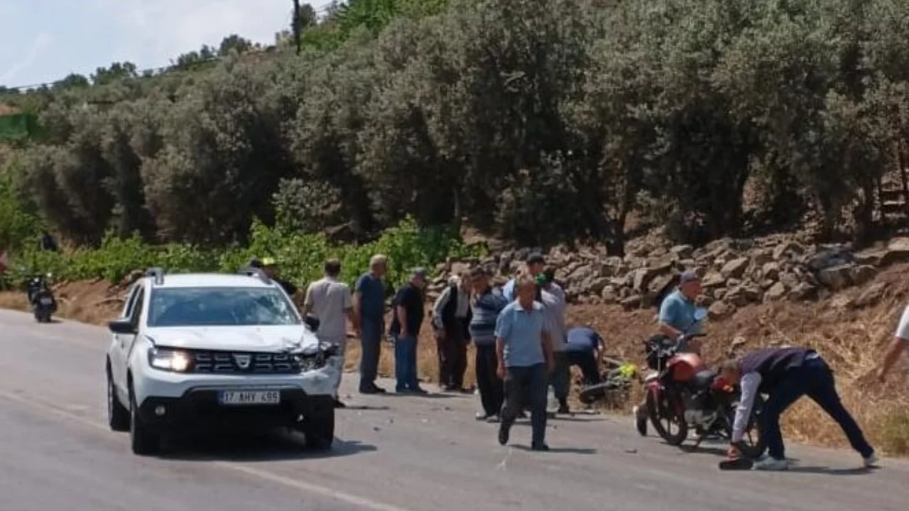 Bursa'da otomobil ile motosiklet &ccedil;arpıştı! S&uuml;r&uuml;c&uuml; yaralandı...