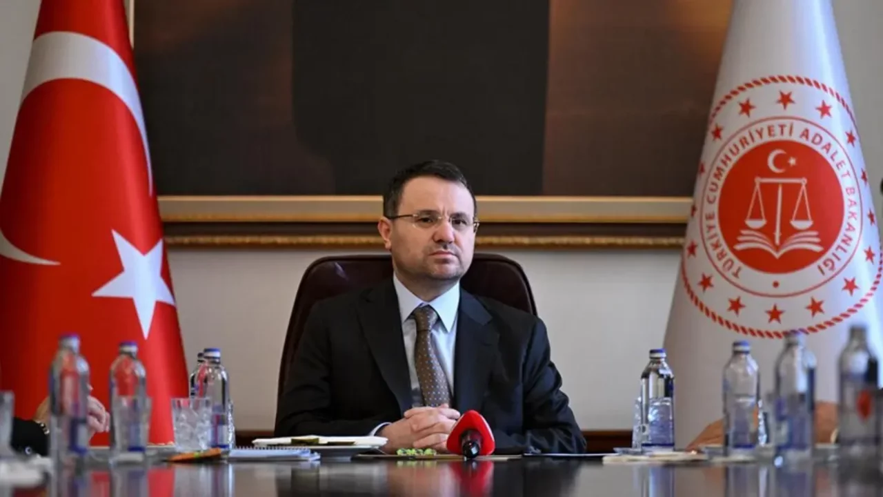 Adalet Bakanı Gürlek'ten Avrupa Parlamentosu açıklamasına sert tepki