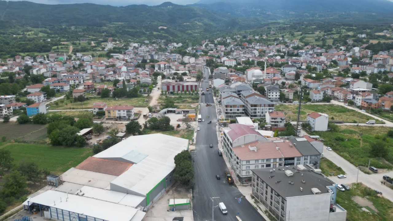 Bursa'da esnafı sevindiren haber! O yol baştan yapılıyor