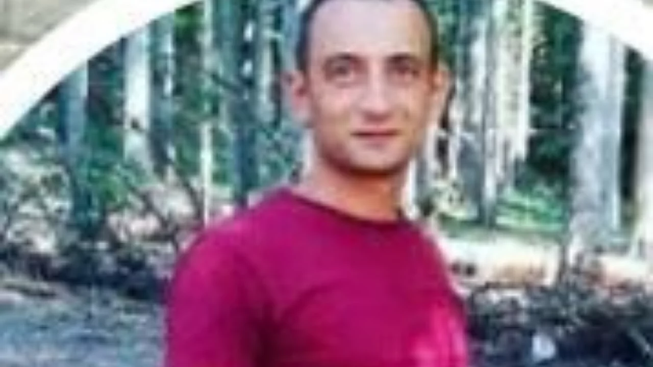 Tamir ettiği otomobilin altında kalarak hayatını kaybetti