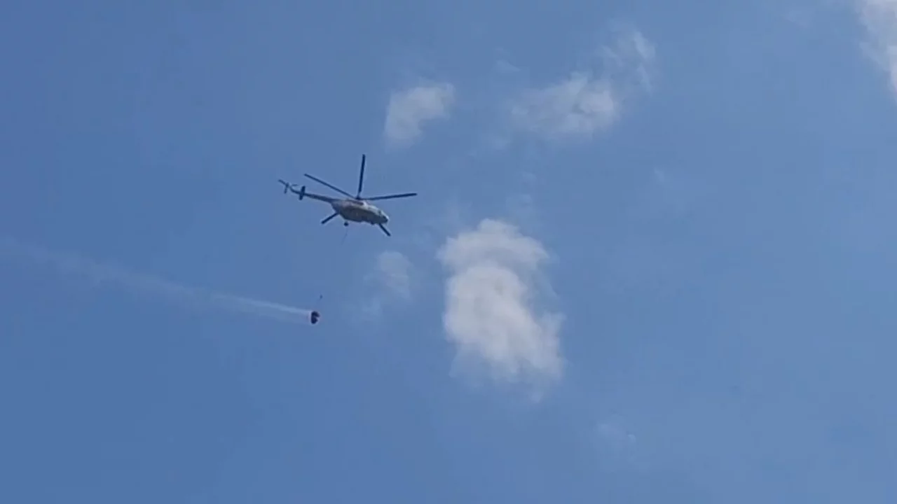 Antalya'da yıldırım kaynaklı &ccedil;ıkan yangın kontrol altına alındı