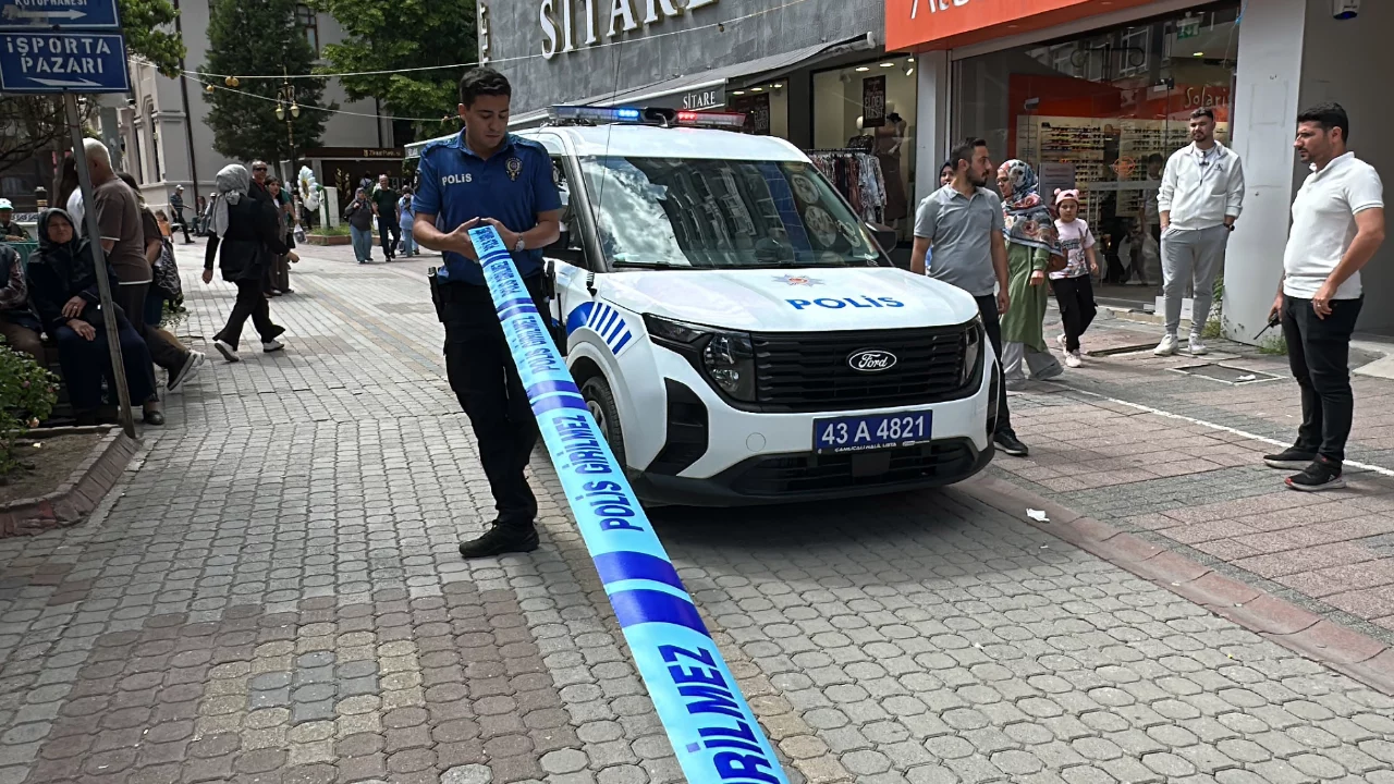Kurusıkı tabanca elinde patlayan kadın hastanelik oldu