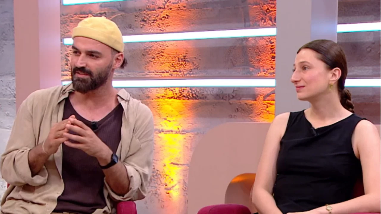 Nezaket Erden'den şaşırtan a&ccedil;ıklama! &Uuml;nl&uuml; oyuncu boşandığını ilk kez duyurdu