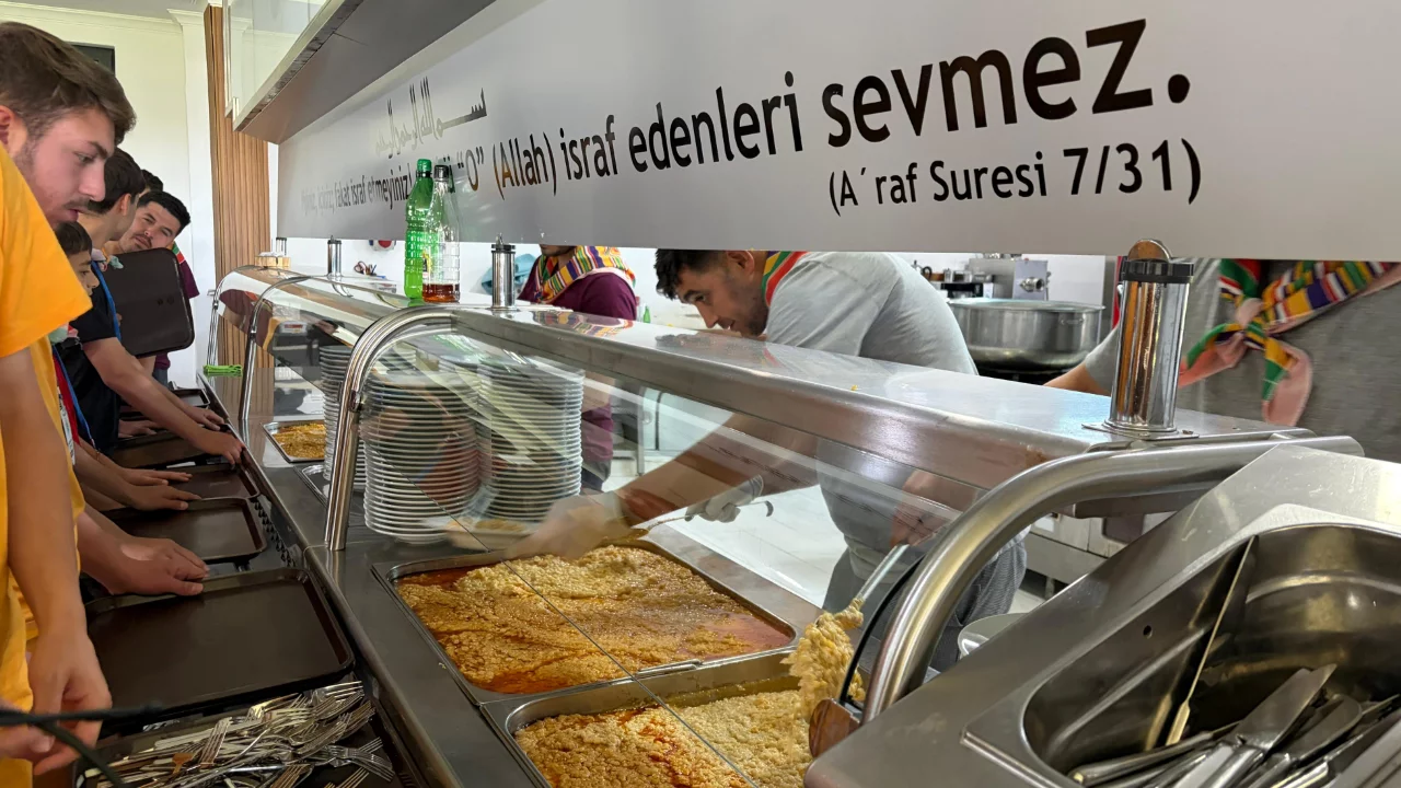 Bursa'daki y&ouml;r&uuml;kler Geleneksel Keşkek Şenliği'nde buluştu