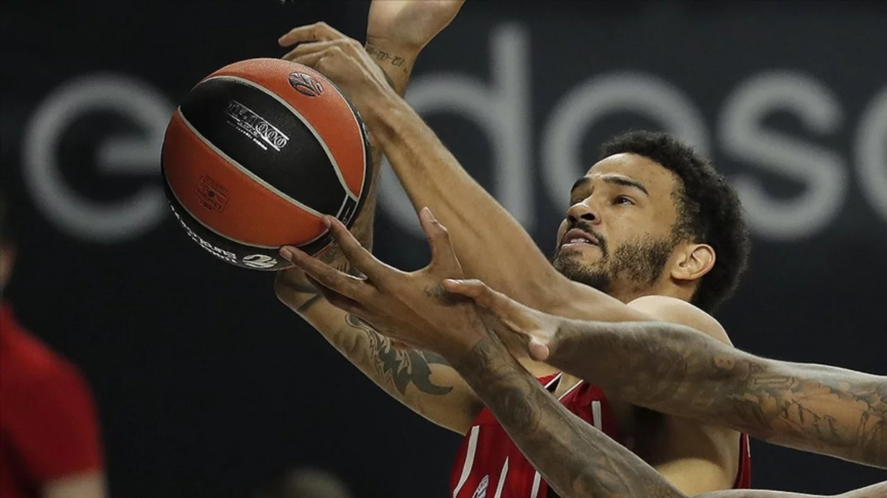 Anadolu Efes, Nick Weiler-Babb yolları ayırdı