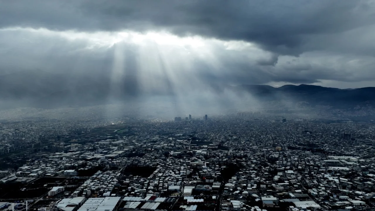 Bursa'da bug&uuml;n hava nasıl olacak? Meteoroloji g&uuml;ncel tahmin raporunu paylaştı (16 Haziran Salı)