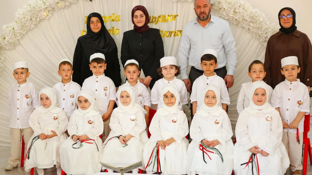 Orhangazi'de Kur'an kursunda duygulandıran mezuniyet programı