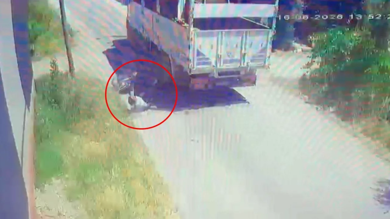 Daha 25 yaşındaydı! Motosiklet s&uuml;r&uuml;c&uuml;s&uuml;n&uuml;n can verdiği kaza kamerada