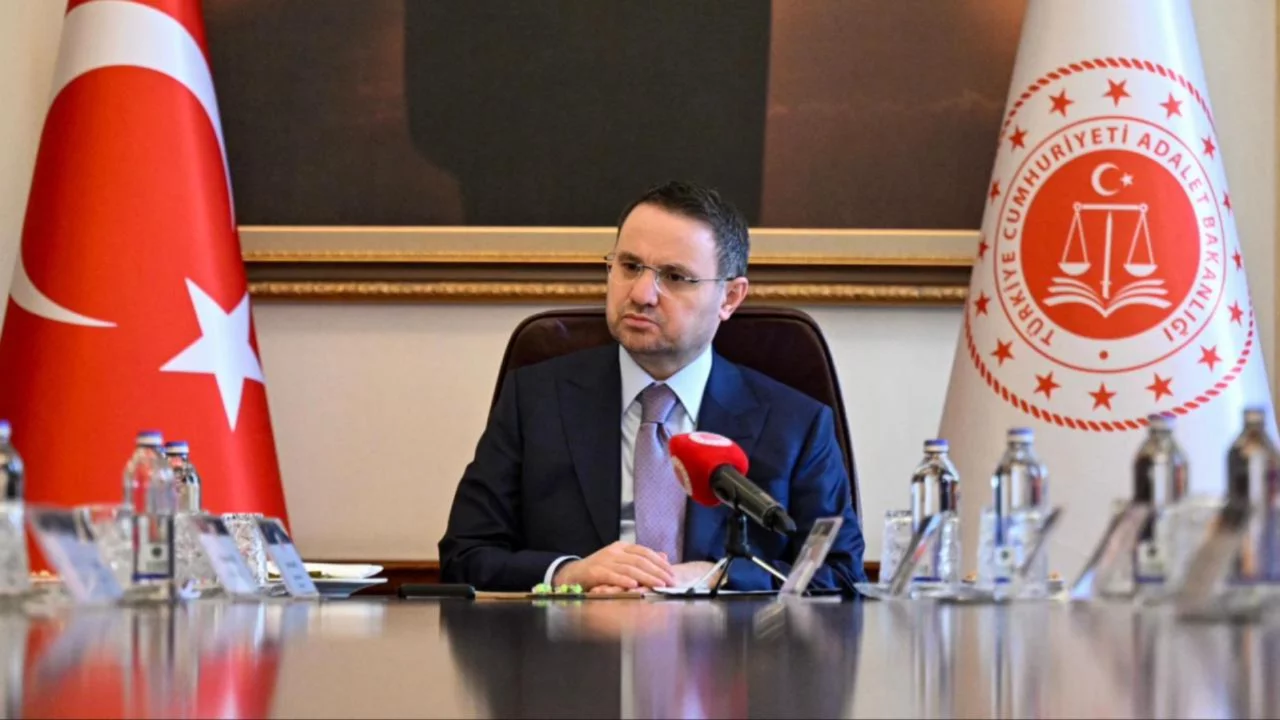 Bakan Gürlek'ten uyuşturucu ile mücadele mesajı