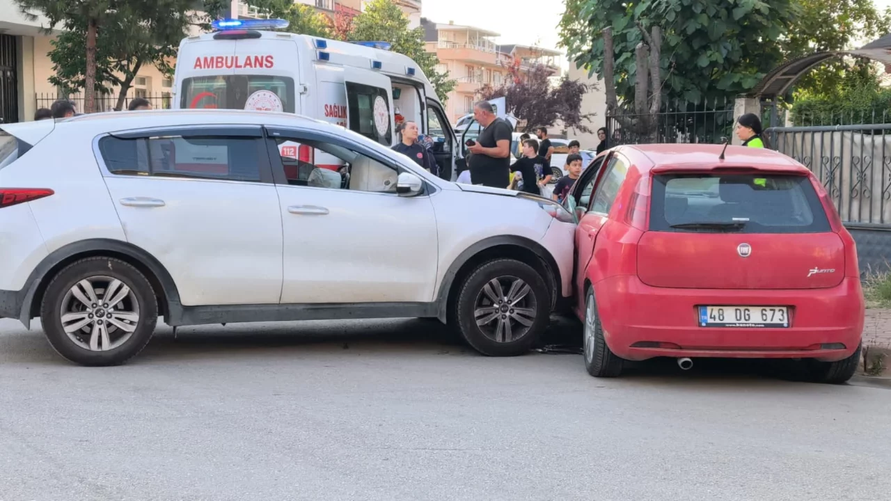 Bursa'da cip ile otomobil çarpıştı! Çok sayıda yaralı var...