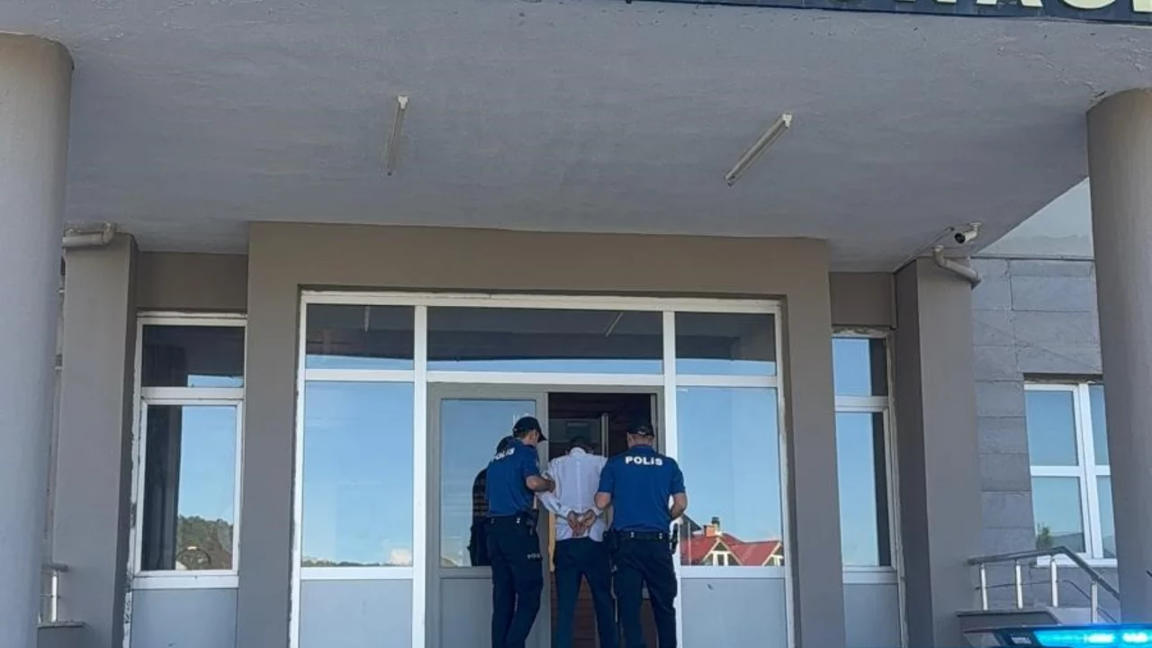 Aranan 3 firari hükümlü Koyulhisar ilçesinde yakalandı