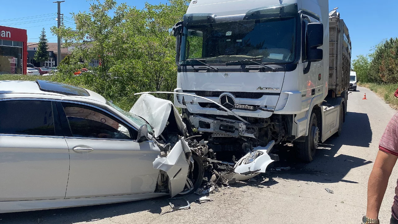 Sanayi sitesinde feci kaza