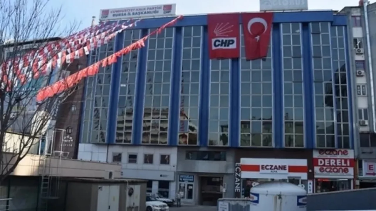 Bursa'da Nihat Yeşiltaş'ın yerine gelen isim belli oldu!