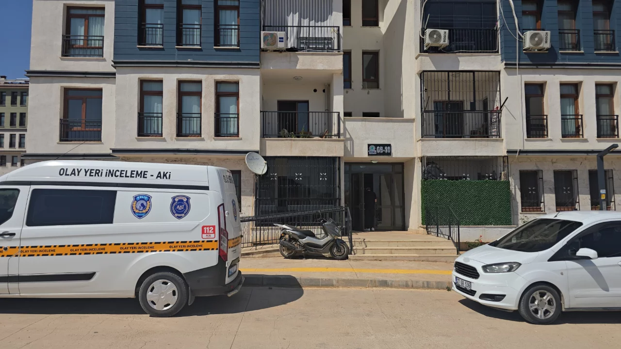 Evinde silahla vurulmuş halde bulundu! Talihsiz kadın müdahalelere rağmen kurtarılamadı...