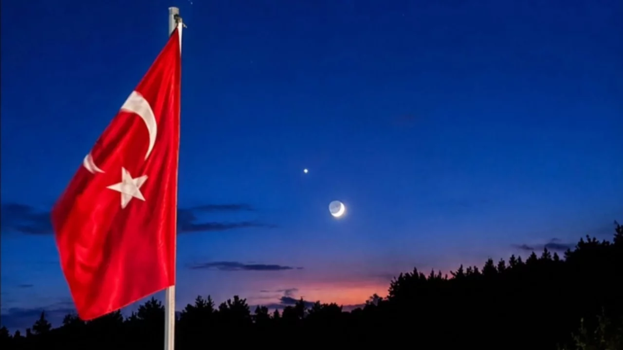 Bursa semalarında g&ouml;rsel ş&ouml;len: G&ouml;ren telefona sarıldı!