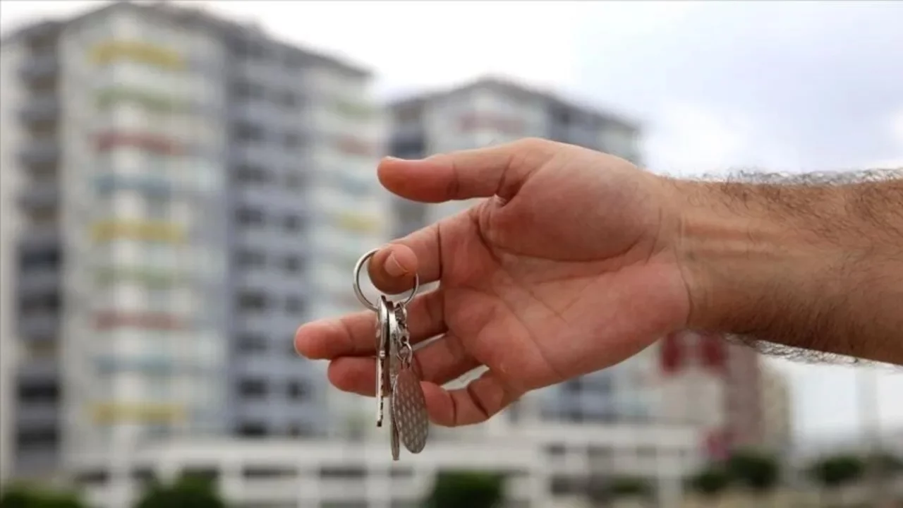 T&Uuml;İK a&ccedil;ıkladı! Konut ve iş yeri satışlarında d&uuml;ş&uuml;ş