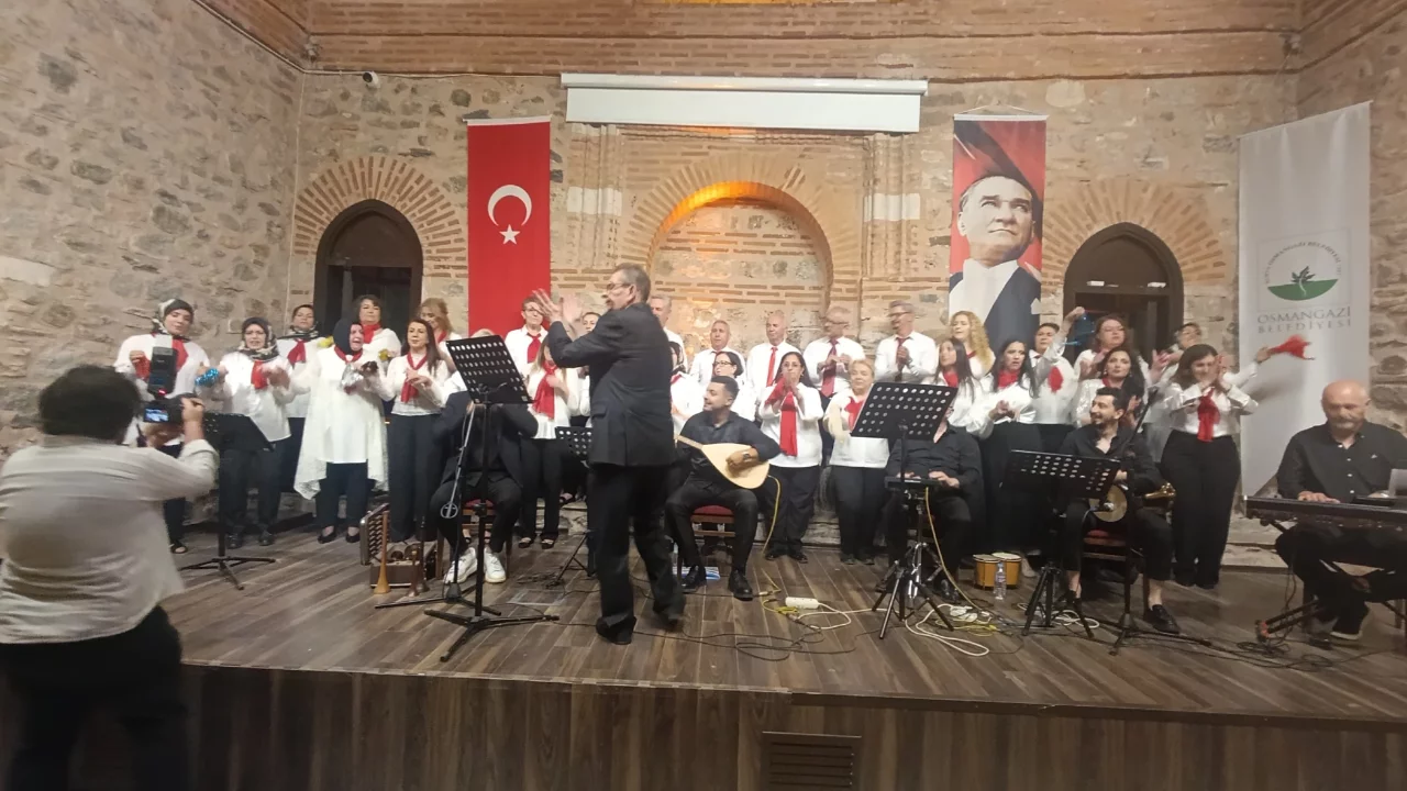 Osmangazi'de T&uuml;rk Halk M&uuml;ziği r&uuml;zg&acirc;rı esti