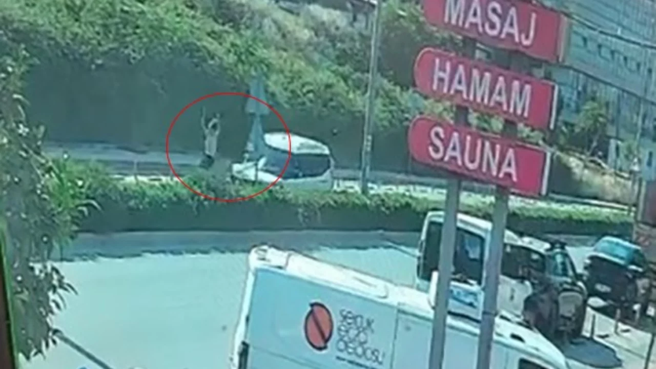 Hafif ticari aracın çarptığı sağlık çalışanından acı haber! 