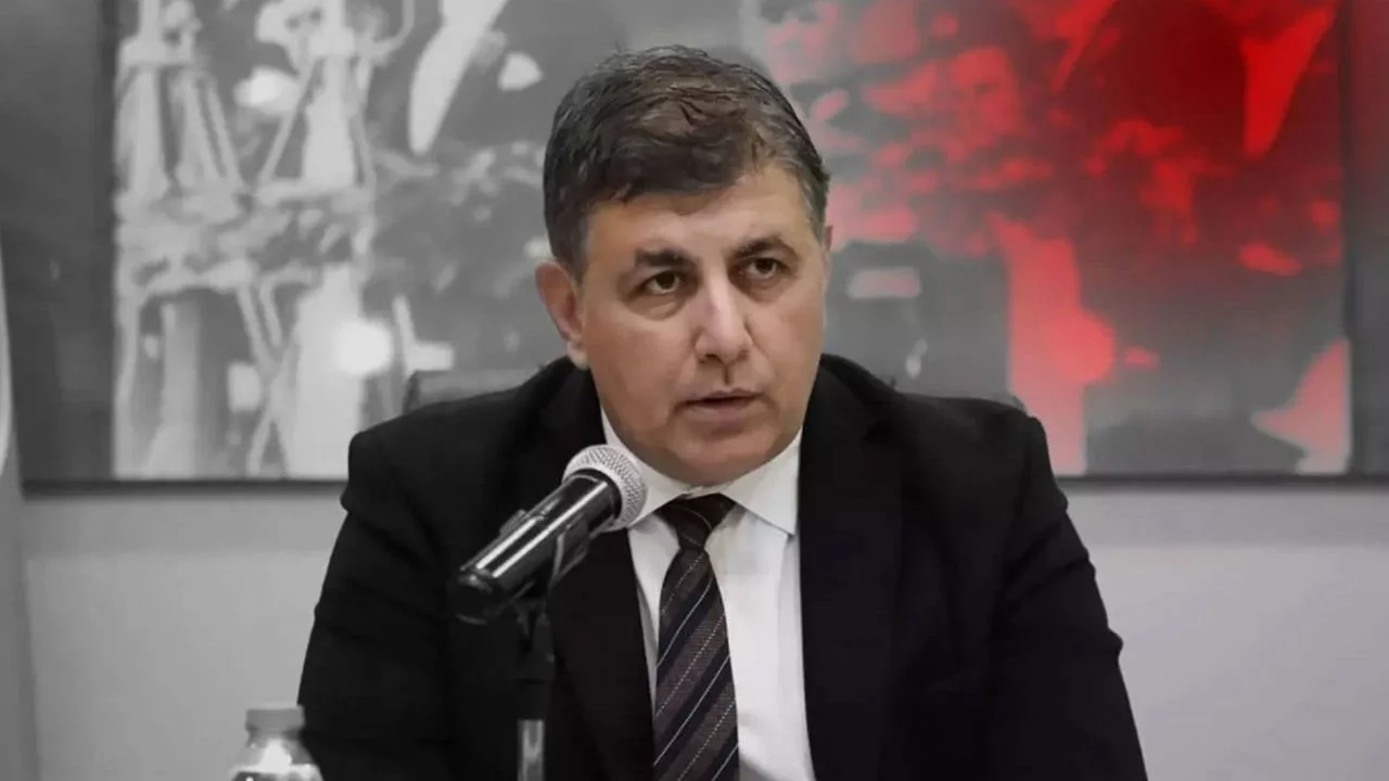 Son dakika! İzmir B&uuml;y&uuml;kşehir Belediye Başkanı Cemil Tugay, CHP'den istifa etti...