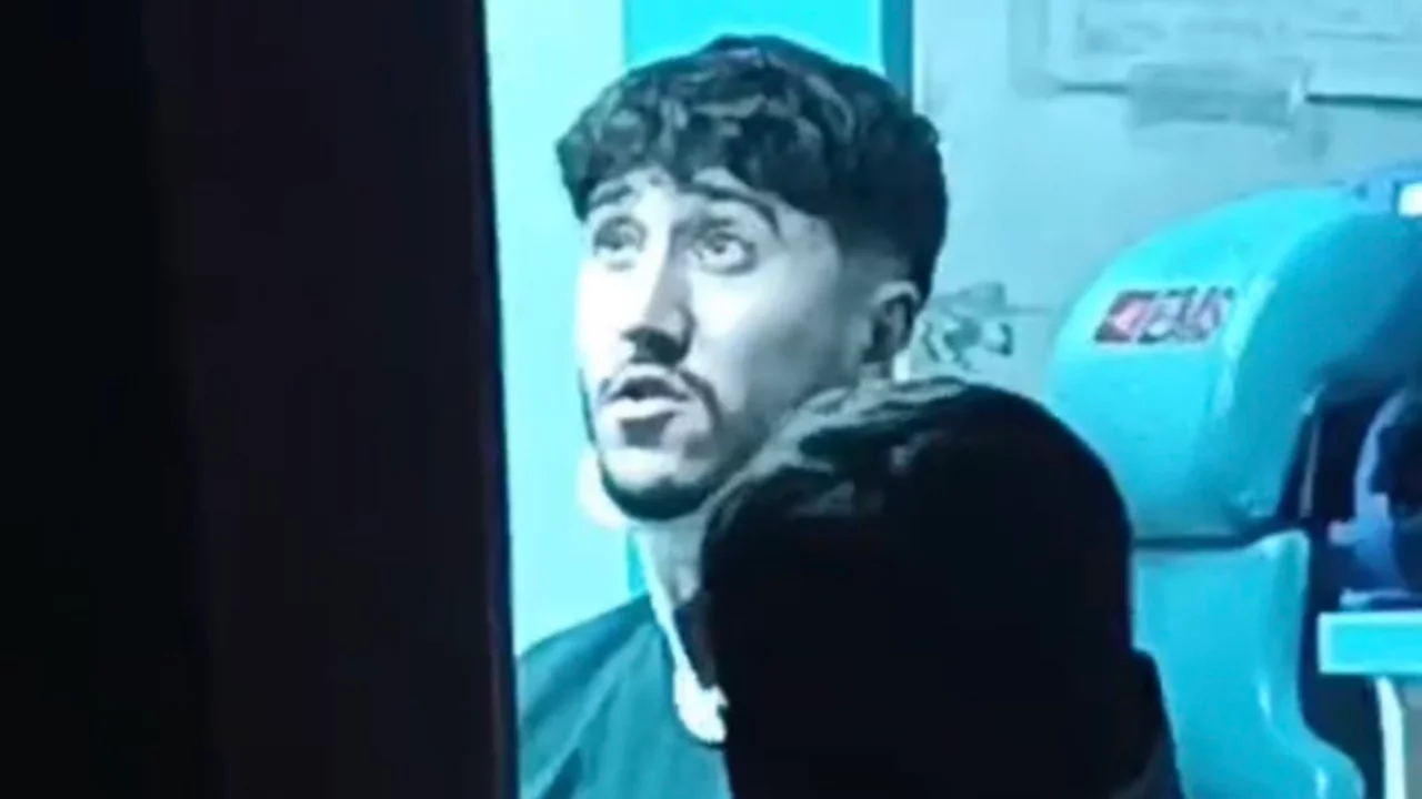 Iğdır'da kontrolden çıkan araç iş yerine girdi! 2 yaralı var...
