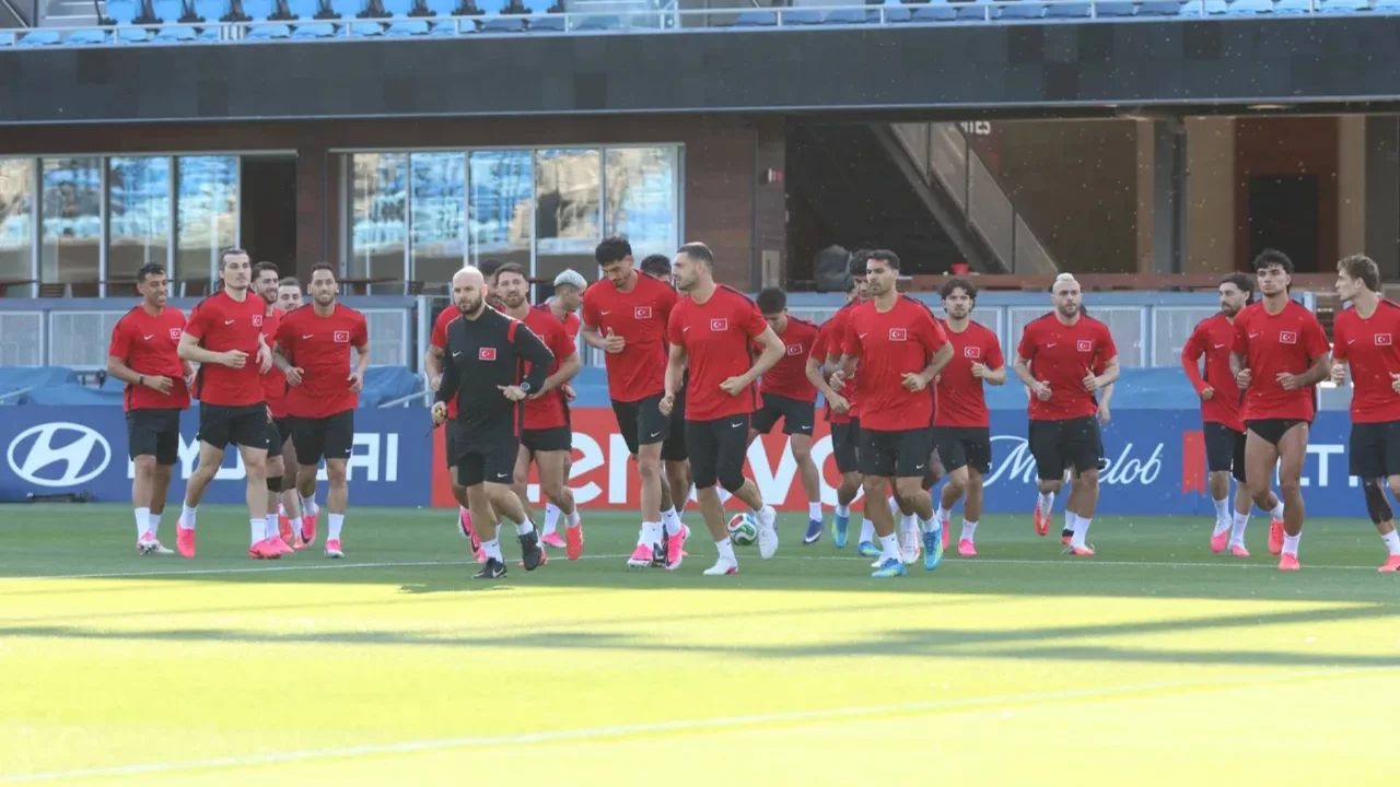 A Milli Takım'ın Paraguay sınavı hazırlıkları bitti! Gözler kritik maçta 